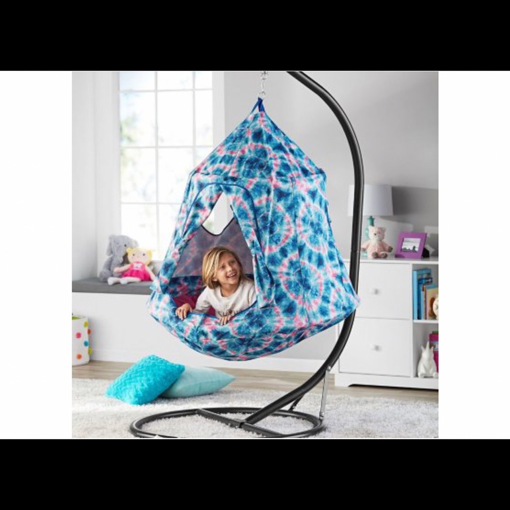 COPY - Hanging Pod